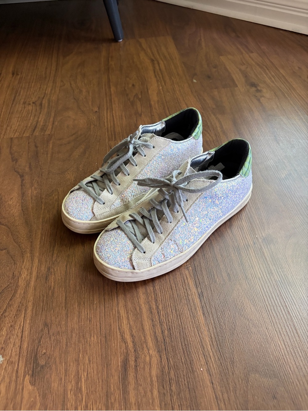 P448 Glitter Silver Low-Top Sneakers with Green Heel
